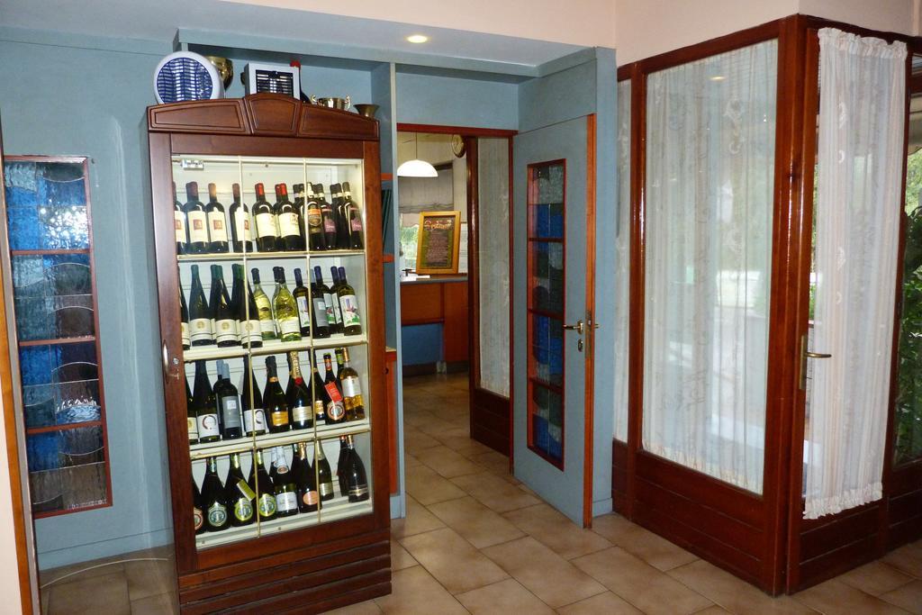 Albergo Ristorante Gori Ameglia Exteriör bild