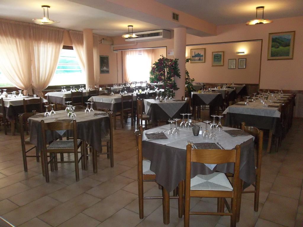 Albergo Ristorante Gori Ameglia Exteriör bild