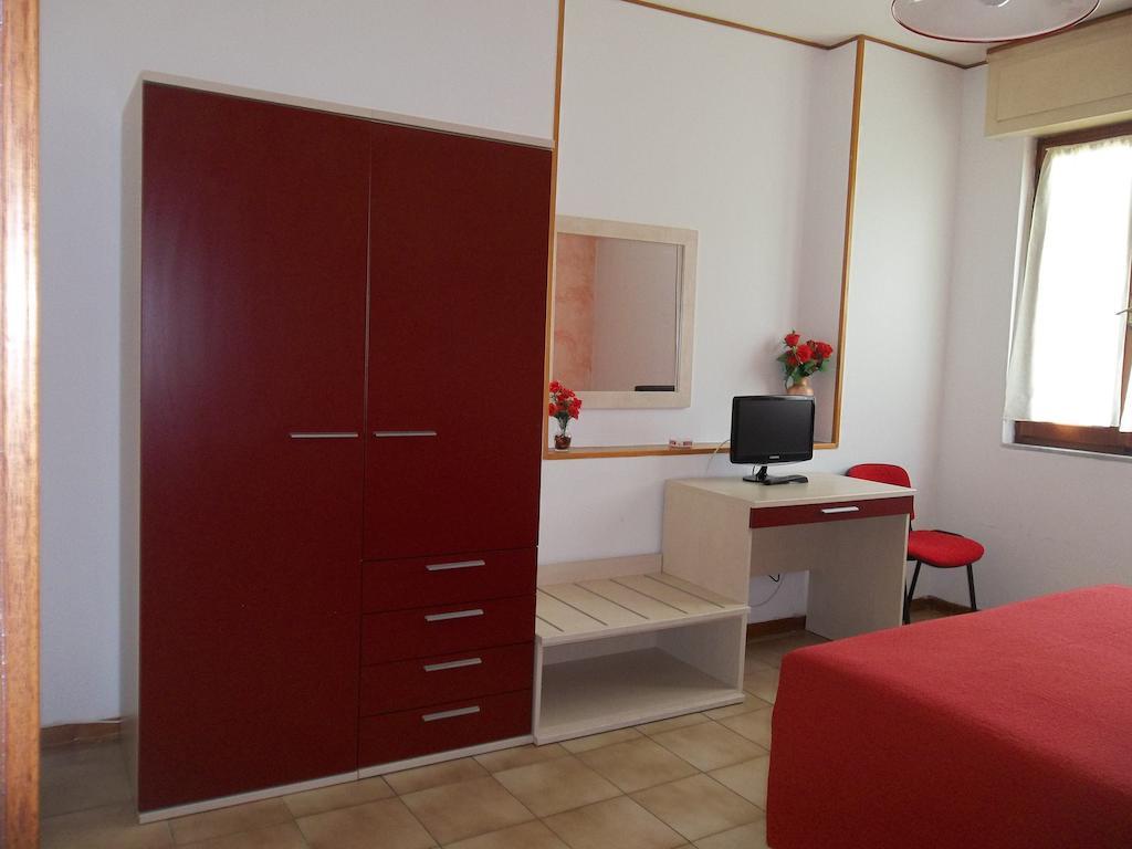 Albergo Ristorante Gori Ameglia Rum bild