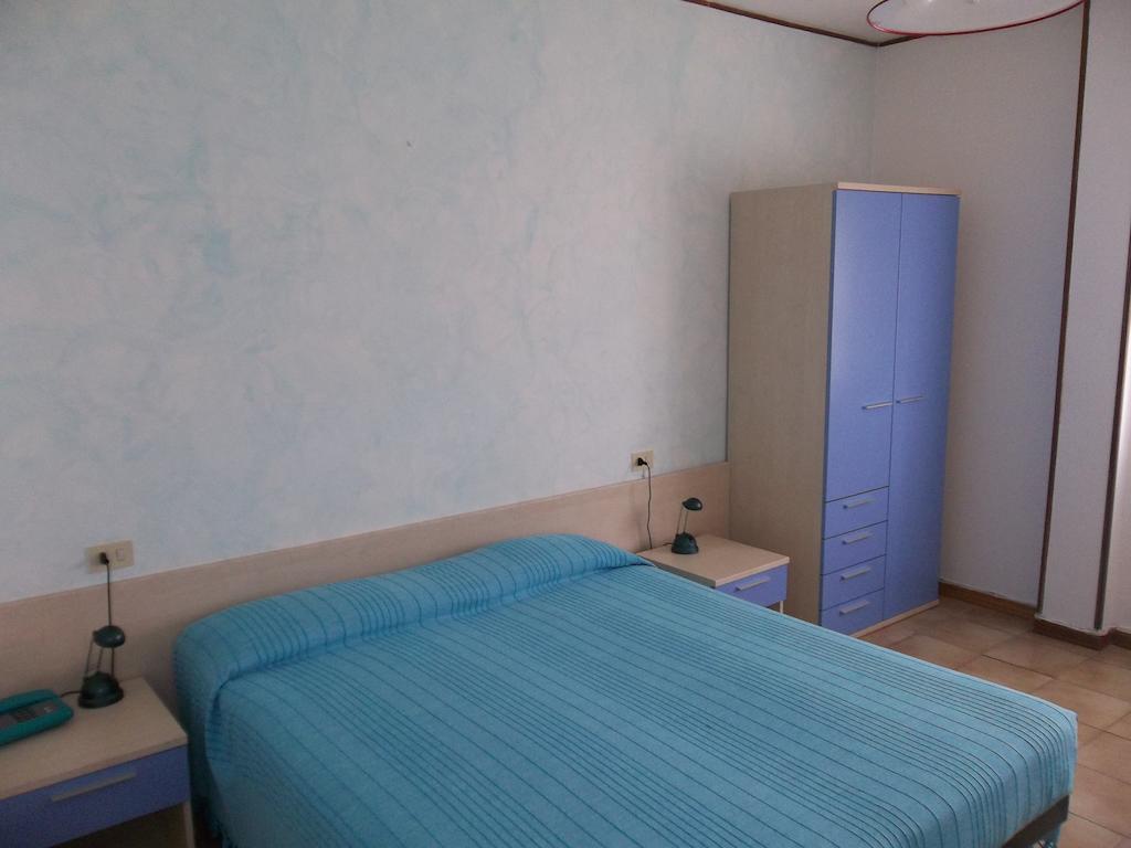 Albergo Ristorante Gori Ameglia Rum bild