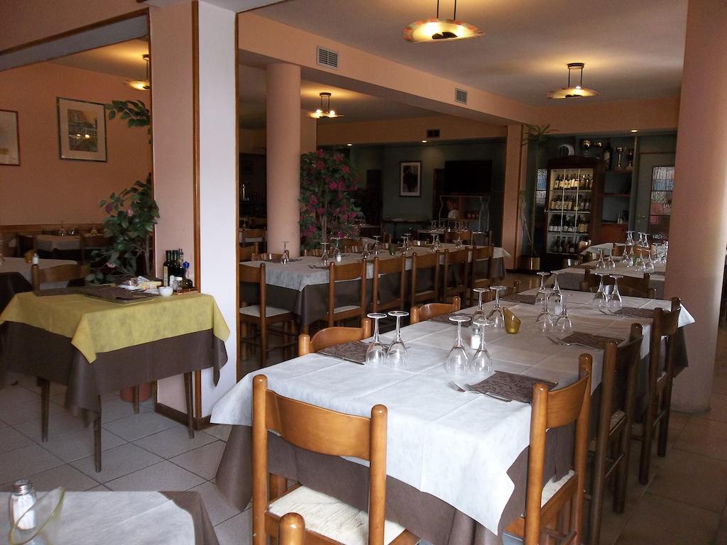 Albergo Ristorante Gori Ameglia Exteriör bild